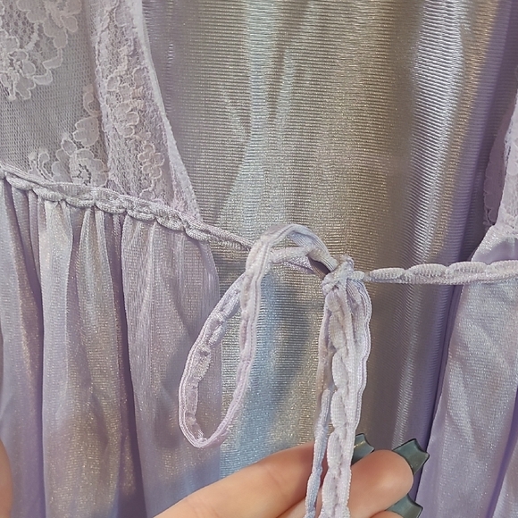 Lavender Lace Trim Robe - Picture 4 of 6
